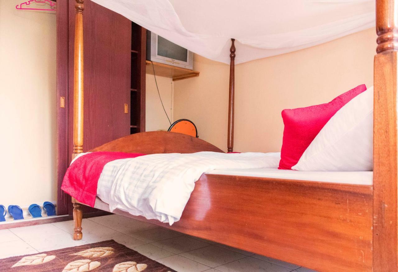 Rwenzori International Hotel Kasese Exterior foto