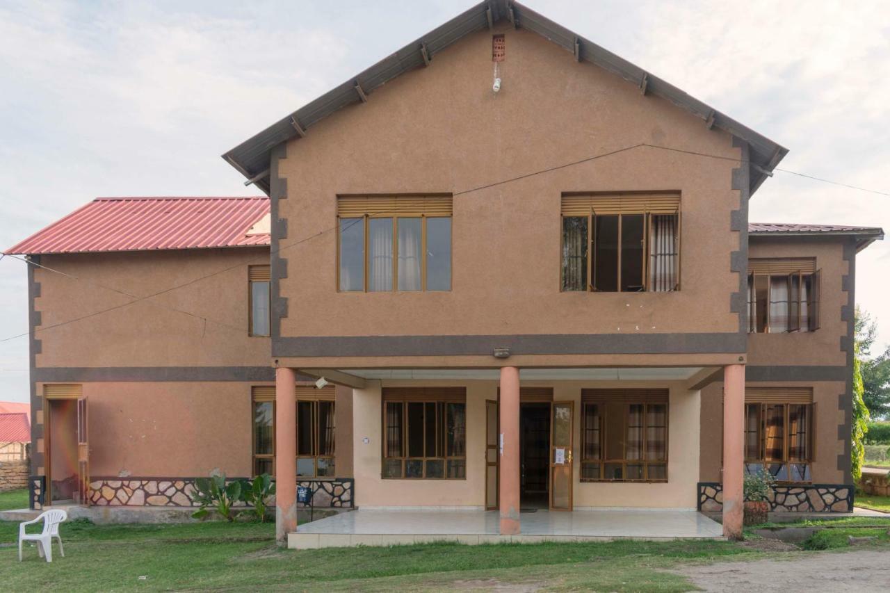 Rwenzori International Hotel Kasese Exterior foto