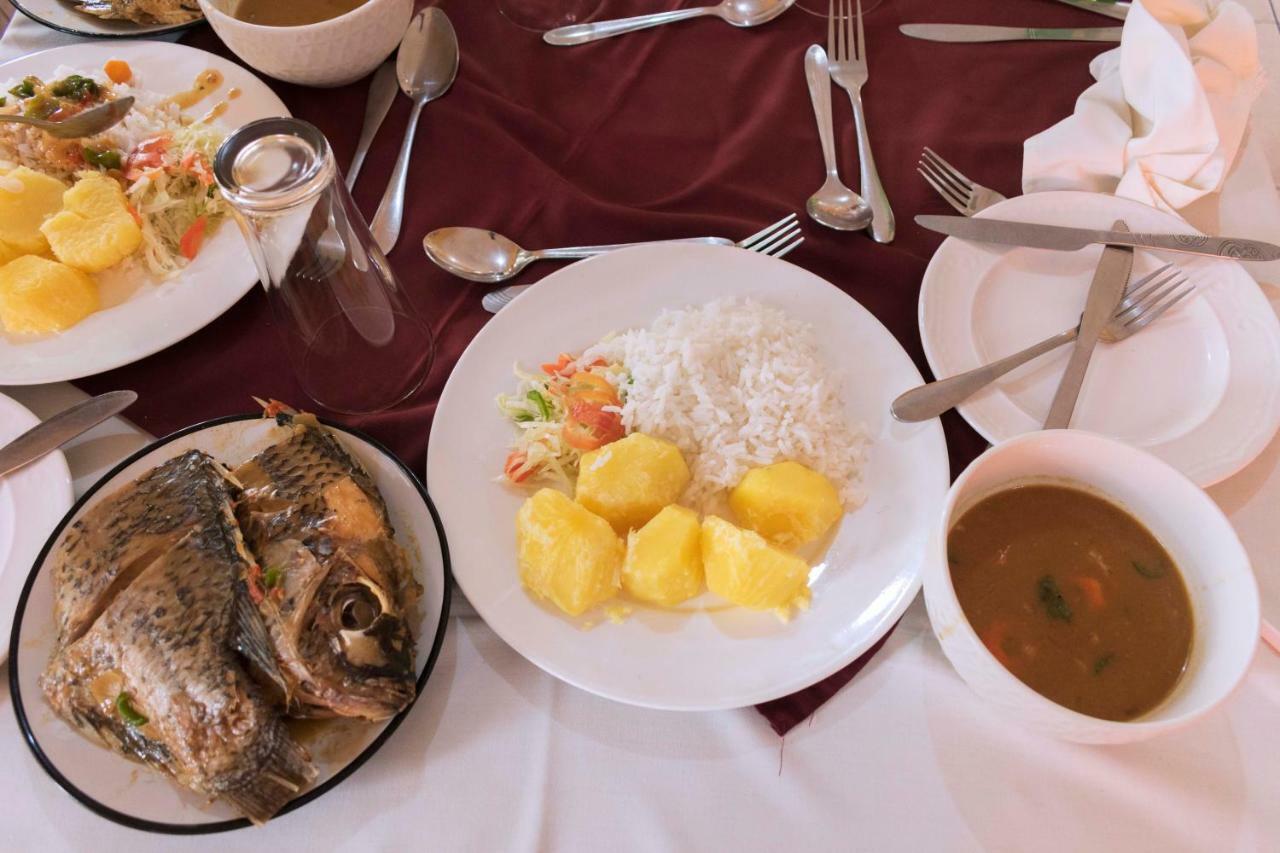 Rwenzori International Hotel Kasese Exterior foto
